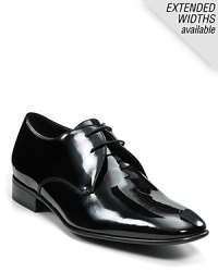 Crafted in fine Italian leather, the Andrea dress shoe is crafted highly polished patent leather, for a striking finish to your look. Crafted in fine Italian leather, the Andrea dress shoe is crafted highly polished patent leather, for a striking finish to your look.