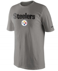 From the pre-game to after-party, show off your Pittsburgh Steelers pride in this NFL football t-shirt from Nike. From the pre-game to after-party, show off your Pittsburgh Steelers pride in this NFL football t-shirt from Nike.