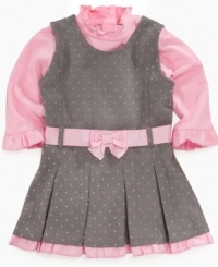 Spread some school-girl style with this smart shirt and pleated jumper-dress set from Blueberi Boulevard. Spread some school-girl style with this smart shirt and pleated jumper-dress set from Blueberi Boulevard.