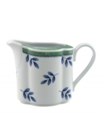 From Villeroy & Boch, four patterns to mix and match to create your own individual style or alter your dining table look to fit the occasion. Deco 3 dinnerware is designed specifically to coordinate with Castell, Cordoba and Costa patterns. From Villeroy & Boch, four patterns to mix and match to create your own individual style or alter your dining table look to fit the occasion. Deco 3 dinnerware is designed specifically to coordinate with Castell, Cordoba and Costa patterns.