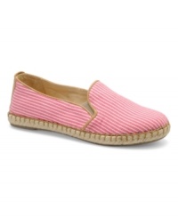 Hippie chic for those easygoing days. The Shay flats by Born feature gore inserts for easy slip-on and off and espadrille detail at the bottom for a casual appearance. Hippie chic for those easygoing days. The Shay flats by Born feature gore inserts for easy slip-on and off and espadrille detail at the bottom for a casual appearance.