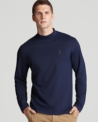 Grab this pullover from Bobby Jones for a breezy afternoon of golf or when you want to cool down after a round at the driving range. Grab this pullover from Bobby Jones for a breezy afternoon of golf or when you want to cool down after a round at the driving range.
