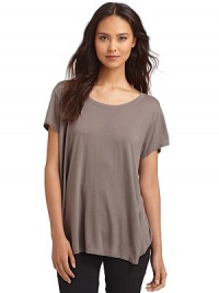 THE LOOKCrewneckShort sleevesCrossover backPullover styleTHE FITAbout 27 from shoulder to hemTHE MATERIALModal/silk/spandexCARE & ORIGINMachine washMade in USAModel shown is 5'8 (172½cm) wearing US size Small. THE LOOKCrewneckShort sleevesCrossover backPullover styleTHE FITAbout 27 from shoulder to hemTHE MATERIALModal/silk/spandexCARE & ORIGINMachine washMade in USAModel shown is 5'8 (172½cm) wearing US size Small.
