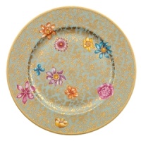 Ornate and grand, Villeroy & Boch's Aureus platter is a feast for the eyes. Gold filigree adds opulence to an aquamarine background and bursting lotus blossoms infuse shades of fuchsia, tangerine and sapphire. Ornate and grand, Villeroy & Boch's Aureus platter is a feast for the eyes. Gold filigree adds opulence to an aquamarine background and bursting lotus blossoms infuse shades of fuchsia, tangerine and sapphire.