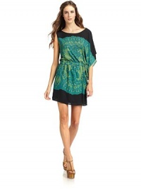 THE LOOKAllover floral printDraped dolman sleeveTie waistTHE FITAbout 33 from shoulder to hemTHE MATERIALPolyesterCARE & ORIGINMachine washImportedModel shown is 5'8 (172½cm) wearing US size Small. THE LOOKAllover floral printDraped dolman sleeveTie waistTHE FITAbout 33 from shoulder to hemTHE MATERIALPolyesterCARE & ORIGINMachine washImportedModel shown is 5'8 (172½cm) wearing US size Small.