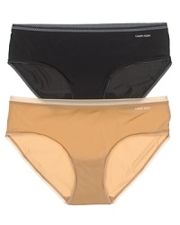 A pretty lace trim lends elegant style to this hipster from Calvin Klein Underwear. Style #D3433 A pretty lace trim lends elegant style to this hipster from Calvin Klein Underwear. Style #D3433
