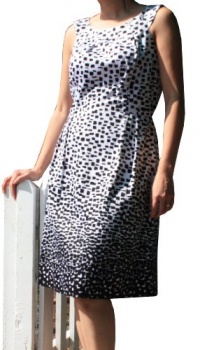 Calvin Klein Black and White Printed Sheath Dress, Size 6 Calvin Klein Black and White Printed Sheath Dress, Size 6