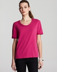 A punchy fuchsia pattern takes to an easy cotton BASLER tee for a bold basic. Delicately studs ring the neckline and sleeves for an added edge.