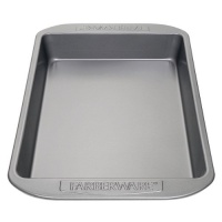Farberware Nonstick Bakeware 9-by-13-Inch Rectangular Cake Pan Farberware Nonstick Bakeware 9-by-13-Inch Rectangular Cake Pan