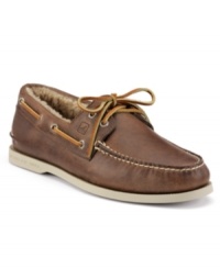 Shearling lining adds extra comfort to these classic moc toe deck shoes from Sperry Top-Sider. Shearling lining adds extra comfort to these classic moc toe deck shoes from Sperry Top-Sider.