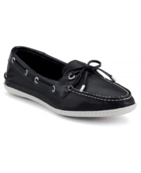 The Sperry Top-Sider Montauk Shoes are a sleeker, color-blocked version of the original jet-set look complete with sturdy leather construction and signature lace-up details. The Sperry Top-Sider Montauk Shoes are a sleeker, color-blocked version of the original jet-set look complete with sturdy leather construction and signature lace-up details.