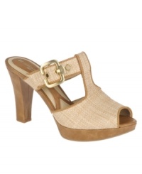 Let the little things slide. The Kole sandals by Naturalizer are an effortless choice with their sassy peep toe, buckle hardware and chunky heel. Let the little things slide. The Kole sandals by Naturalizer are an effortless choice with their sassy peep toe, buckle hardware and chunky heel.