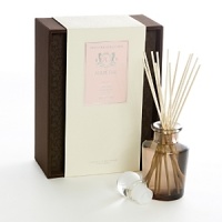 The Aquiesse diffusers use an alcohol free base for a perfume quality pure scents. This beautiful hand-blown smoke brown glass features a perfume decanter with a glass stopper. The Aquiesse diffusers use an alcohol free base for a perfume quality pure scents. This beautiful hand-blown smoke brown glass features a perfume decanter with a glass stopper.