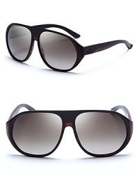 Add graphic attitude to your look with Gucci's bold shield frames. Add graphic attitude to your look with Gucci's bold shield frames.