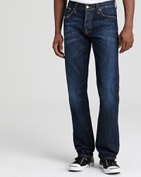 Whether you're painting the town red or just hanging back with your crew, these slightly faded jeans keep your look both classic and modern. Whether you're painting the town red or just hanging back with your crew, these slightly faded jeans keep your look both classic and modern.