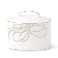 The new Belle Boulevard collection from Kate Spade reflects the classic elegance that is identifiably Kate Spade. The platinum banded, white-body, fine bone china pattern features a series of looping platinum bows that create a layered effect when the place settings are stacked. The new Belle Boulevard collection from Kate Spade reflects the classic elegance that is identifiably Kate Spade. The platinum banded, white-body, fine bone china pattern features a series of looping platinum bows that create a layered effect when the place settings are stacked.