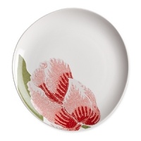 This colorful botanical, a perfect accompaniment to solids, reflects DVF style inspired by nature. Its large-scale flowers with exaggerated petals bring garden whimsy to the table. This colorful botanical, a perfect accompaniment to solids, reflects DVF style inspired by nature. Its large-scale flowers with exaggerated petals bring garden whimsy to the table.