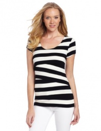 Vince Camuto Women's Cap Sleeve Stripe Zig Zag Bandage Top, Rich Black, Small Vince Camuto Women's Cap Sleeve Stripe Zig Zag Bandage Top, Rich Black, Small