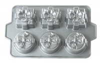 Nordic Ware Platinum Gift Cakelette Pan Nordic Ware Platinum Gift Cakelette Pan