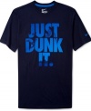 Take your casual style to new heights with this graphic t-shirt from Nike.