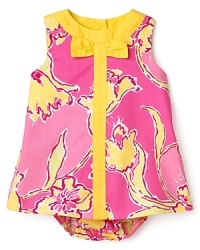 Dress your little princess in this dazzling shift, featuring a brighter-than-bright floral print rendered in a signature Lily Pulitzer silhouette. Dress your little princess in this dazzling shift, featuring a brighter-than-bright floral print rendered in a signature Lily Pulitzer silhouette.