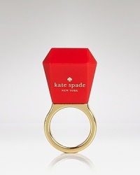 Treasure your most precious files with this audacious kate spade new york USB-auble, which springs into action the moment you hit save.