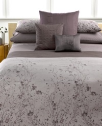 This Calvin Klein Jardin bedskirt features crisp pleats... the finishing touch to the perfectly made bed. This Calvin Klein Jardin bedskirt features crisp pleats... the finishing touch to the perfectly made bed.