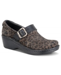 The ideal pair for the girl-on-the-go. These lightweight clogs from Born are the perfect around-town shoe for any busy gal. A belt-inspired buckle adds the perfect finishing touch. The ideal pair for the girl-on-the-go. These lightweight clogs from Born are the perfect around-town shoe for any busy gal. A belt-inspired buckle adds the perfect finishing touch.