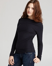 Cut from supple stretch cotton, this James Perse top boasts side ruching for a flattering fit. Cut from supple stretch cotton, this James Perse top boasts side ruching for a flattering fit.