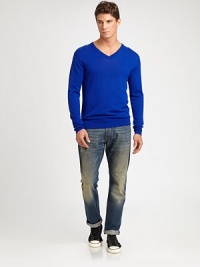Crafted from soft, sumptuous blend of wool and cashmere, a handsome v-neck sweater exudes modern polish in a slim-fitting silhouette.V-neckWool/polyester/cashmereDry cleanImported Crafted from soft, sumptuous blend of wool and cashmere, a handsome v-neck sweater exudes modern polish in a slim-fitting silhouette.V-neckWool/polyester/cashmereDry cleanImported