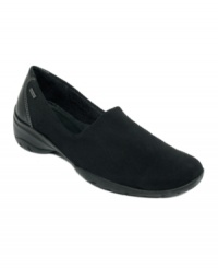 The comfiest style you could ask for. Ecco's Rise GTX slip on flats feature a moisture-absorbent circulation system, a removable comfort fiber insole and leather heel. The comfiest style you could ask for. Ecco's Rise GTX slip on flats feature a moisture-absorbent circulation system, a removable comfort fiber insole and leather heel.