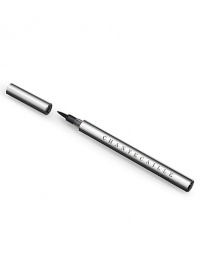 This amazing new liquid eyeliner pen resembles a graceful calligraphy brush. It delivers the enduring coverage of a liquid liner with its perfectly calibrated tip that allows for easy application with astonishing control and precision. Thick strokes taper elegantly, sculpting a glamorously defined 60s-style eye. 