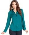Featuring a bright color perfect for the fall, this chiffon blouse from GUESS is a must-have top for the season!