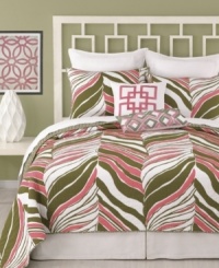 An exotic escape! This Trina Turk Tiger Leaf coverlet features a tropical landscape of rich hues that give your bed a vibrant, modern update. An exotic escape! This Trina Turk Tiger Leaf coverlet features a tropical landscape of rich hues that give your bed a vibrant, modern update.
