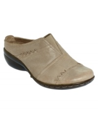 Get your adventure started. Easy Spirit's Poppin mules feature elastic gore at the vamp and a brief heel for a comfortable fit. Get your adventure started. Easy Spirit's Poppin mules feature elastic gore at the vamp and a brief heel for a comfortable fit.