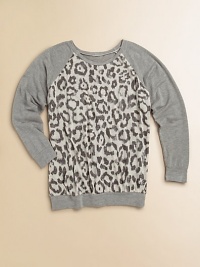 An everyday sweatshirt gets a little wild with a cool animal print and long raglan sleeves.Round necklineLong raglan sleevesPullover styleSpandex/ModalMachine washImported An everyday sweatshirt gets a little wild with a cool animal print and long raglan sleeves.Round necklineLong raglan sleevesPullover styleSpandex/ModalMachine washImported