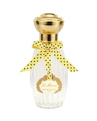 A limited edition soliflore fragrance inspired by the mimosa flower, luminous and energizing. Composed of the absolute of mimosa, a hint of iris, peach and white musks, this one of a kind fragrance evokes a delicate and subtle sweetness. A limited edition soliflore fragrance inspired by the mimosa flower, luminous and energizing. Composed of the absolute of mimosa, a hint of iris, peach and white musks, this one of a kind fragrance evokes a delicate and subtle sweetness.