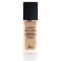 Makeup/Skin Product By Christian Dior Diorskin Eclat Satin - # 200 Light Beige 30ml/1oz Makeup/Skin Product By Christian Dior Diorskin Eclat Satin - # 200 Light Beige 30ml/1oz