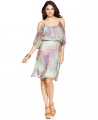 A painterly, abstract print lends an air of sophistication to Cha Cha Vente's alluring shoulder-less dress! A painterly, abstract print lends an air of sophistication to Cha Cha Vente's alluring shoulder-less dress!