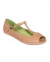 A blend of pretty features. Blowfish's Stila toe flats feature a delicate t-strap and a peek-a-boe open-toe.