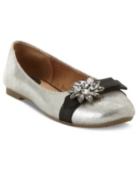Whimsy reigns. Fossil makes a fun statement with its Marissa flats, featuring a bow on top like a gift to enjoy. Whimsy reigns. Fossil makes a fun statement with its Marissa flats, featuring a bow on top like a gift to enjoy.