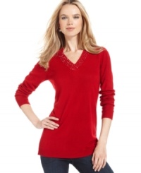 A smattering of sequins along the neckline and a tunic length make this petite sweater from Debbie Morgan a brilliant find! A smattering of sequins along the neckline and a tunic length make this petite sweater from Debbie Morgan a brilliant find!
