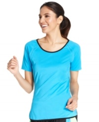 Energize your workout routine with Ideology's active tee, featuring an electric color with contrasting trim and breathable mesh insets! Energize your workout routine with Ideology's active tee, featuring an electric color with contrasting trim and breathable mesh insets!