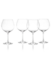 A mixture of vintage style and modern elegance, the Vintage Party Wines aromatic red wine glasses are a collection whose shape helps the fast oxidation of red wines so you can enjoy the flavor and aroma without the wait. A mixture of vintage style and modern elegance, the Vintage Party Wines aromatic red wine glasses are a collection whose shape helps the fast oxidation of red wines so you can enjoy the flavor and aroma without the wait.
