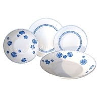 Perfect in size and function, this plate with a beautiful laurel leaf design makes for a great piece to pile on the food. Use alone or mix and match with Farmhouse Touch pure white collections. Perfect in size and function, this plate with a beautiful laurel leaf design makes for a great piece to pile on the food. Use alone or mix and match with Farmhouse Touch pure white collections.