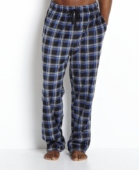 Relax in this sueded fleece plaid pant by Nautica and lounge in style. Relax in this sueded fleece plaid pant by Nautica and lounge in style.