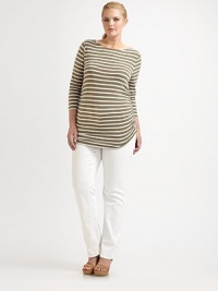 Classic stripes give this stretch cotton design a nautical-chic look as the ruched details flatter the body.Round neckThree-quarter sleevesFitted styleSide zipperCurved hemAbout 29 from shoulder to hem95% cotton/5% spandexMachine washImported Classic stripes give this stretch cotton design a nautical-chic look as the ruched details flatter the body.Round neckThree-quarter sleevesFitted styleSide zipperCurved hemAbout 29 from shoulder to hem95% cotton/5% spandexMachine washImported