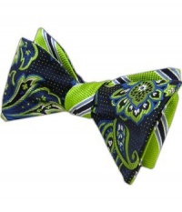 100% Silk Woven Navy and Apple Bella Pin Patterned Reversible Self-Tie Bow Tie 100% Silk Woven Navy and Apple Bella Pin Patterned Reversible Self-Tie Bow Tie