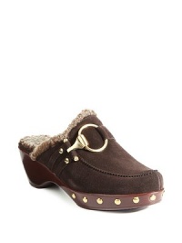 THE LOOKClog silhouetteOval toePinking detailsMetal studsWrap-around strap with metal ringMouton fur liningHeel 2½ (65mm)Platform 1 (25mm)Compares to a 1½ heel (40mm)THE MATERIALSuede upperDyed mouton fur liningRubber soleORIGINImportedFur origin: Spain THE LOOKClog silhouetteOval toePinking detailsMetal studsWrap-around strap with metal ringMouton fur liningHeel 2½ (65mm)Platform 1 (25mm)Compares to a 1½ heel (40mm)THE MATERIALSuede upperDyed mouton fur liningRubber soleORIGINImportedFur origin: Spain