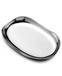 Present and polish off the main course with contemporary flair using the Boston oval tray. At once oval and square in brilliant Armetale metal, this simple, versatile serveware shines at everyday meals and festive gatherings. Present and polish off the main course with contemporary flair using the Boston oval tray. At once oval and square in brilliant Armetale metal, this simple, versatile serveware shines at everyday meals and festive gatherings.